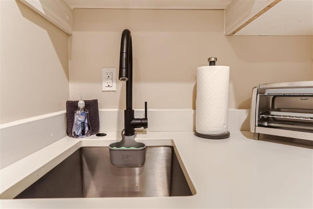 Serenity At Sloan'S 1-Br With A Modern Twist DEN Exterior foto