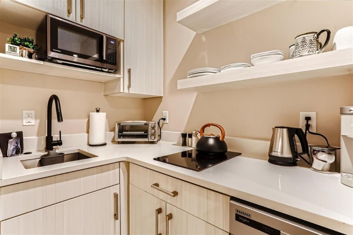 Serenity At Sloan'S 1-Br With A Modern Twist DEN Exterior foto